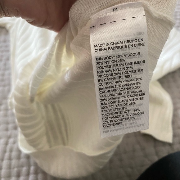 Nwt White House Black Market short sleeve button front collar pullover xs - Picture 3 of 3